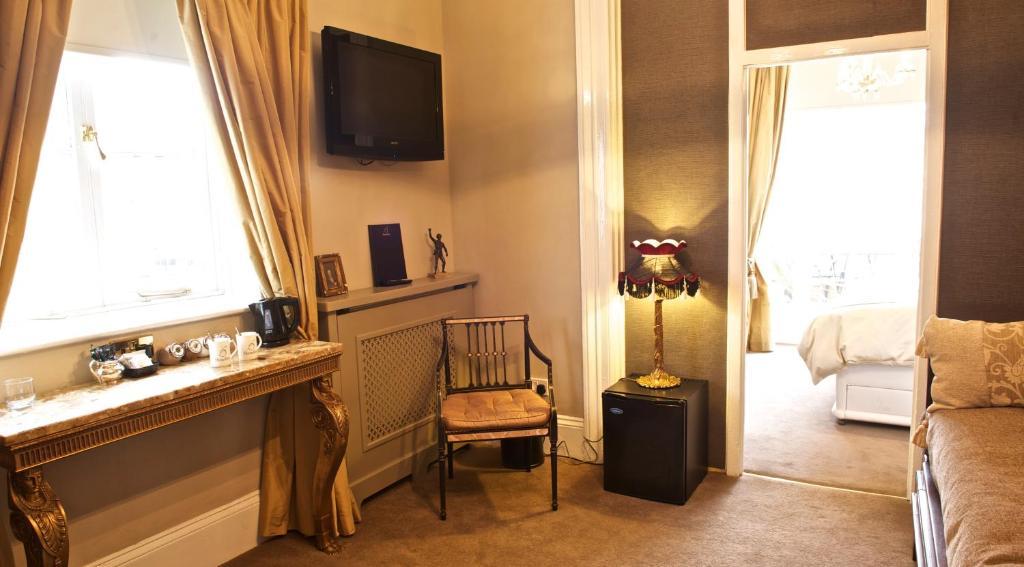 The Bradley Hotell Cheltenham Rum bild